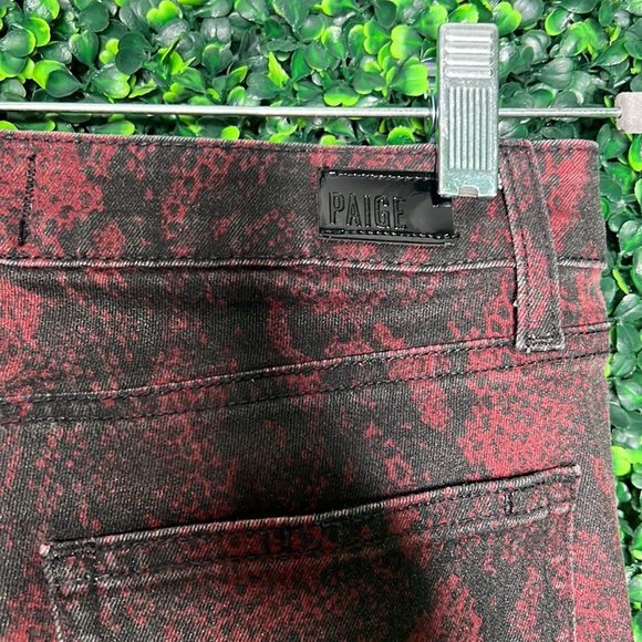 PAIGE Hoxton Ultra Skinny Pants Snake skin Print Red & Black size 26 - Picture 7 of 10